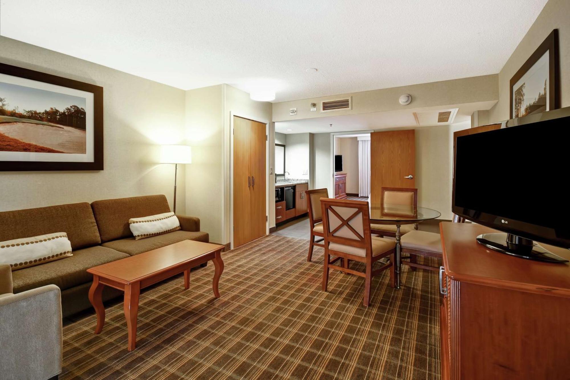 เอ็มบาสซี สวีท บาย ฮิลตัน กรีนวิลล์ กอล์ฟ รีสอร์ต แอนด์ คอนเฟอเรนซ์ เซนเตอร์ Hotel ภายนอก รูปภาพ